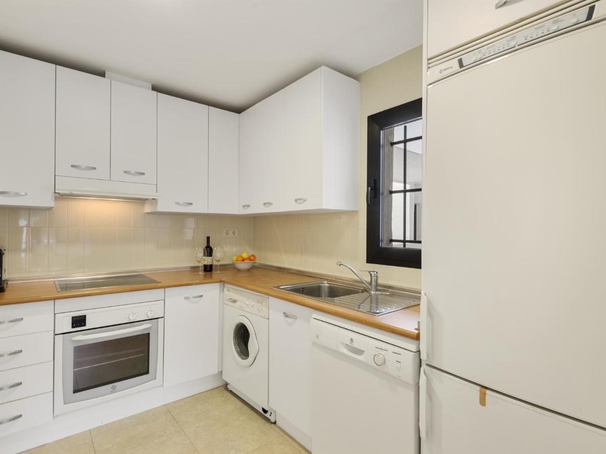 Apartamento De 2 Dormitorios En Playas Del Duque Marbellac Extérieur photo