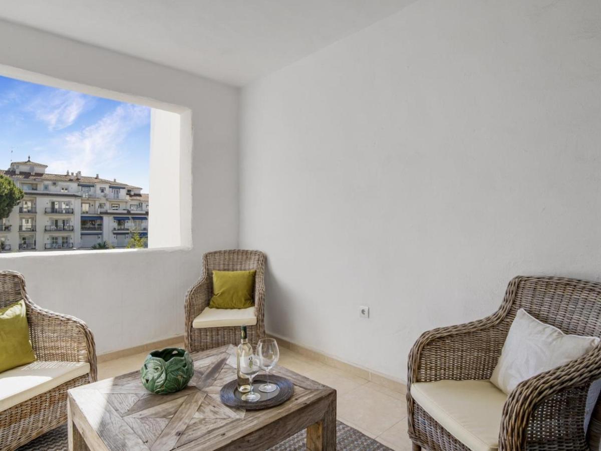 Apartamento De 2 Dormitorios En Playas Del Duque Marbellac Extérieur photo