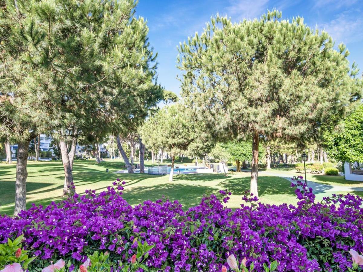 Apartamento De 2 Dormitorios En Playas Del Duque Marbellac Extérieur photo