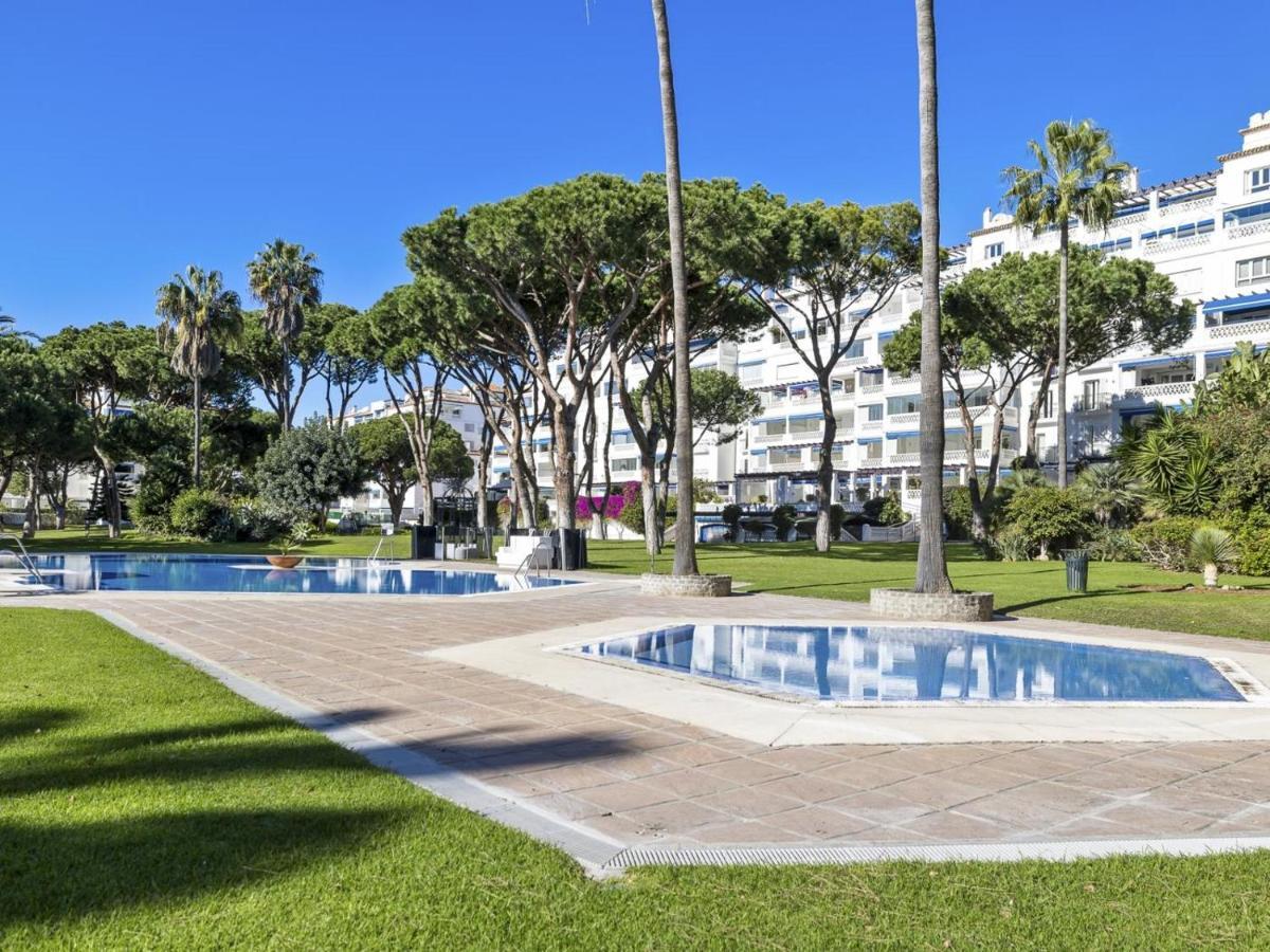 Apartamento De 2 Dormitorios En Playas Del Duque Marbellac Extérieur photo