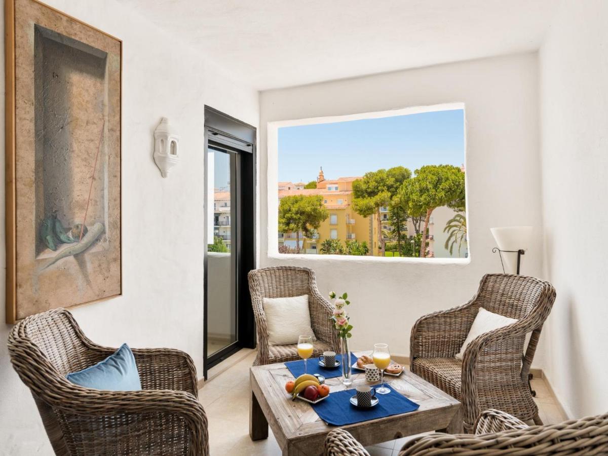Apartamento De 2 Dormitorios En Playas Del Duque Marbellac Extérieur photo
