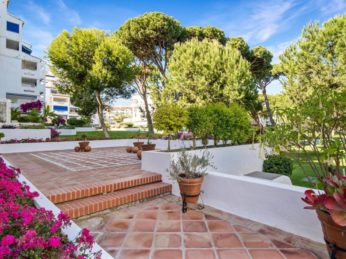 Apartamento De 2 Dormitorios En Playas Del Duque Marbellac Extérieur photo