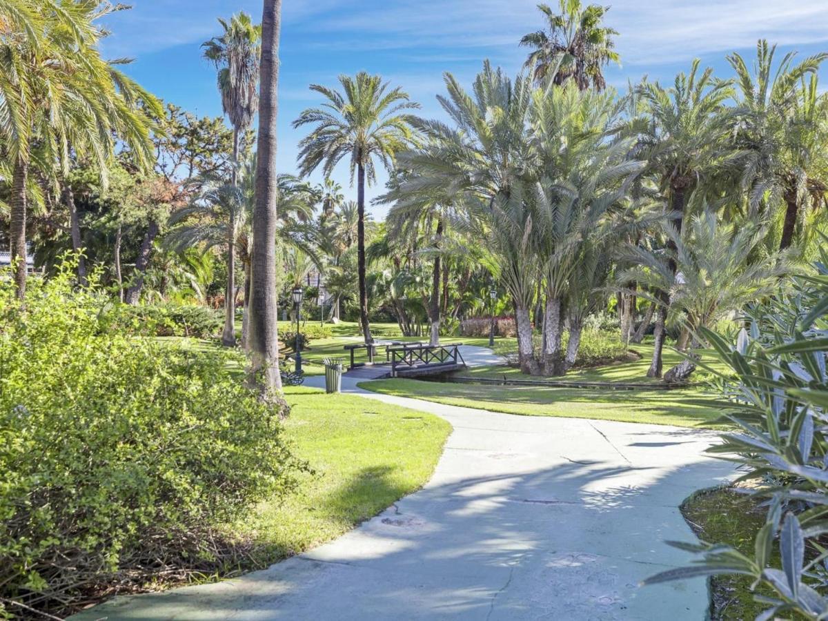 Apartamento De 2 Dormitorios En Playas Del Duque Marbellac Extérieur photo