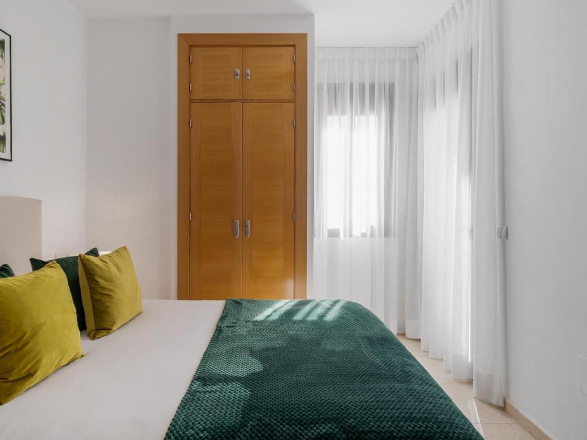 Apartamento De 2 Dormitorios En Playas Del Duque Marbellac Extérieur photo