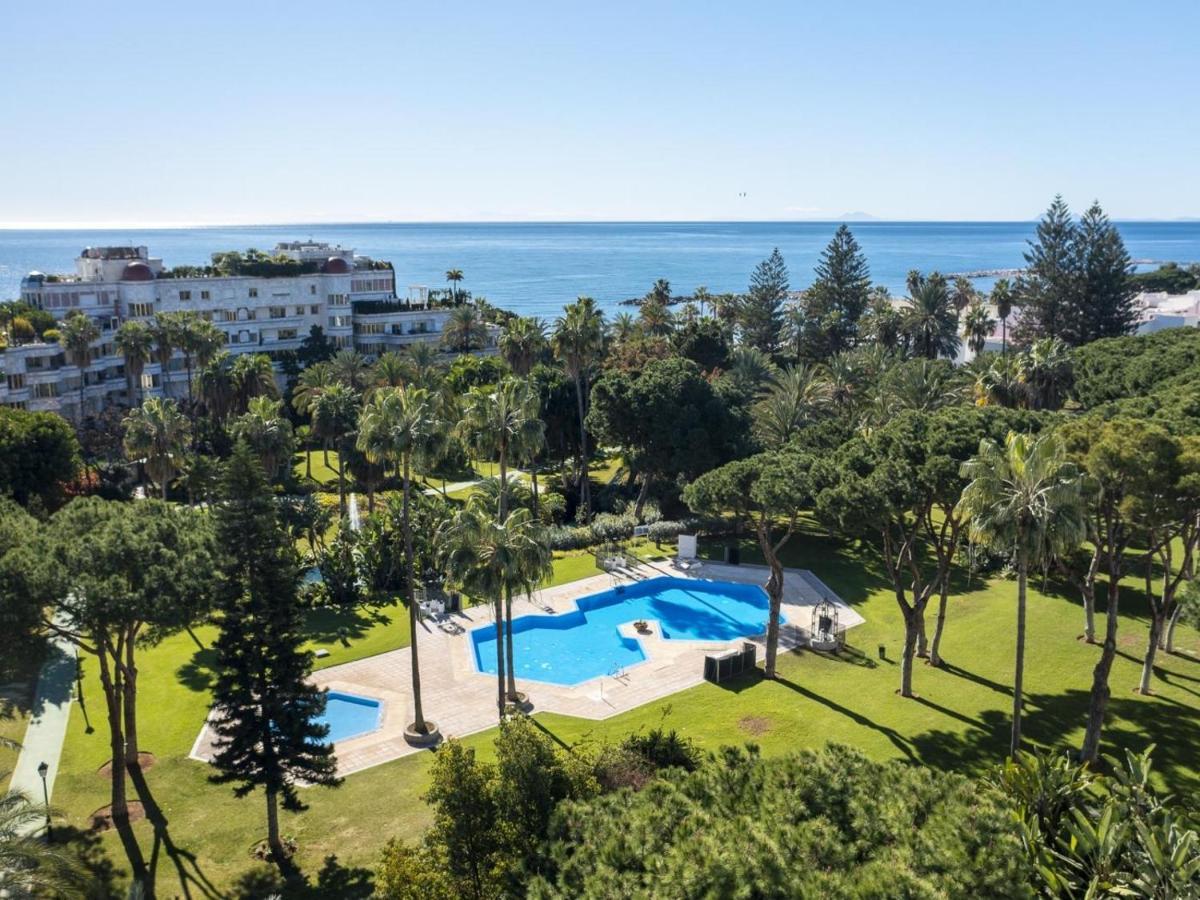 Apartamento De 2 Dormitorios En Playas Del Duque Marbellac Extérieur photo